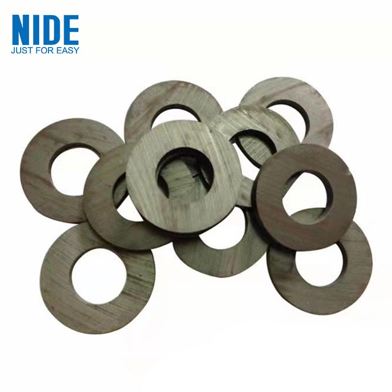 Heavy Duty taċ-ċeramika Ferrite Ring Magnet Ferrite Kalamiti